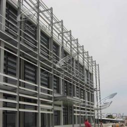 Σταθερές περσίδες αλουμινίου σε κτίριο του ΟΤΕ στην Πάρνηθα 