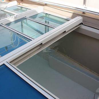 Retractable Glass Roof with Motorized Operation